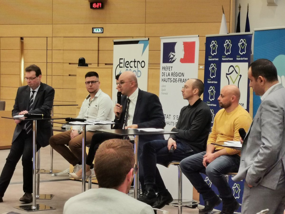 L'AFPI était  présente au siège de Région pour le lancement de #electroMob ! Un projet ambitieux pour développer l'attractivité et les compétences de la filière automobile. Notre DG David SKRZYPCZAK a témoigné de notre engagement dans ce projet en @hautsdefrance #Fiersdefaire