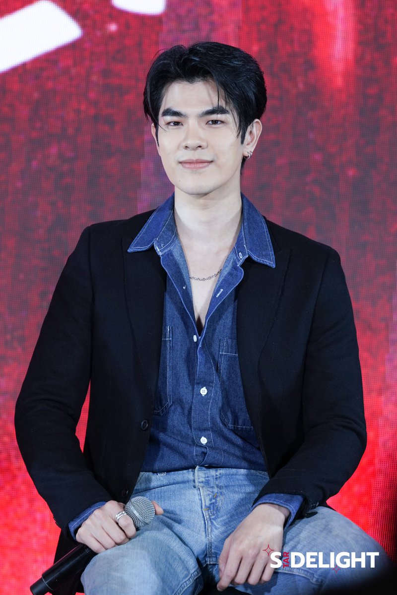 StarDelight_ent's tweet photo. “iQIYI Asia Press Day in BKK” งานแถลงข่าวเปิดตัวออริจินัลเรียลลิตี้ The Hidden Character (THC) พบกับ“มาย-ภาคภูมิ” ที่มาในบทบาทพิธีกรรายการ

#iQIYIOriginal #iQIYI #IQIYIAsiaPressDay
#THCBOC_Presscon #THCBOC
#TheHiddenCharacter #MilePhakphum https://t.co/0W8Ho4y0Um