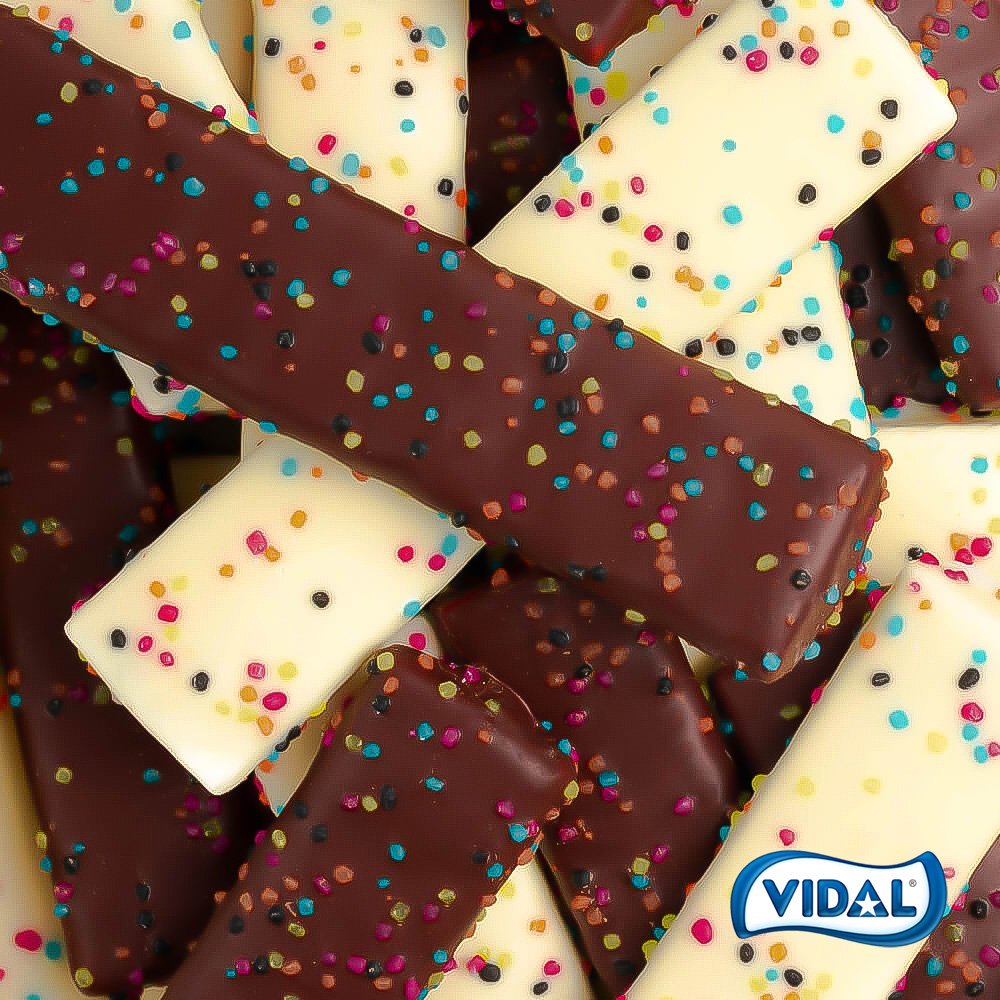 Vidal_Golosinas's tweet photo. 🚨 Buscamos al CM más amante del chocolate 🍫 

Haz RT y el que más likes ❤️ tenga se lleva este LOTAZO de nuestros chocolateados 🤤 https://t.co/70lPTI1dTf