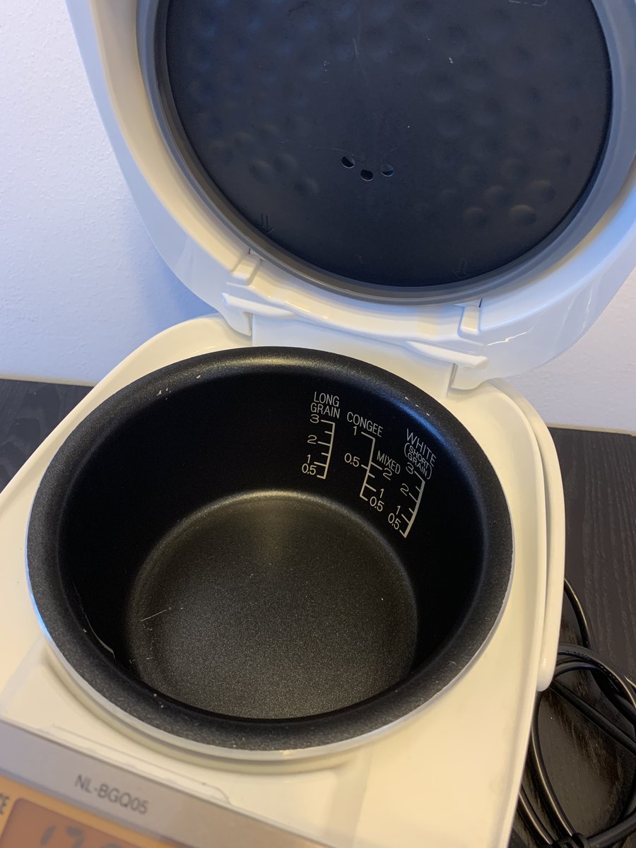 Goodchoi_SGP's tweet photo. アイテム名：炊飯器
売却希望価格：20.00SGD

https://t.co/V3rdSxzvVb

※売り切れの場合は、リンク先に表示されません。

さぁ皆さんも、どんどん売って、どんどん買おう！
グットチョイス、グッチョイ！で。 https://t.co/KG2D4EDySK
