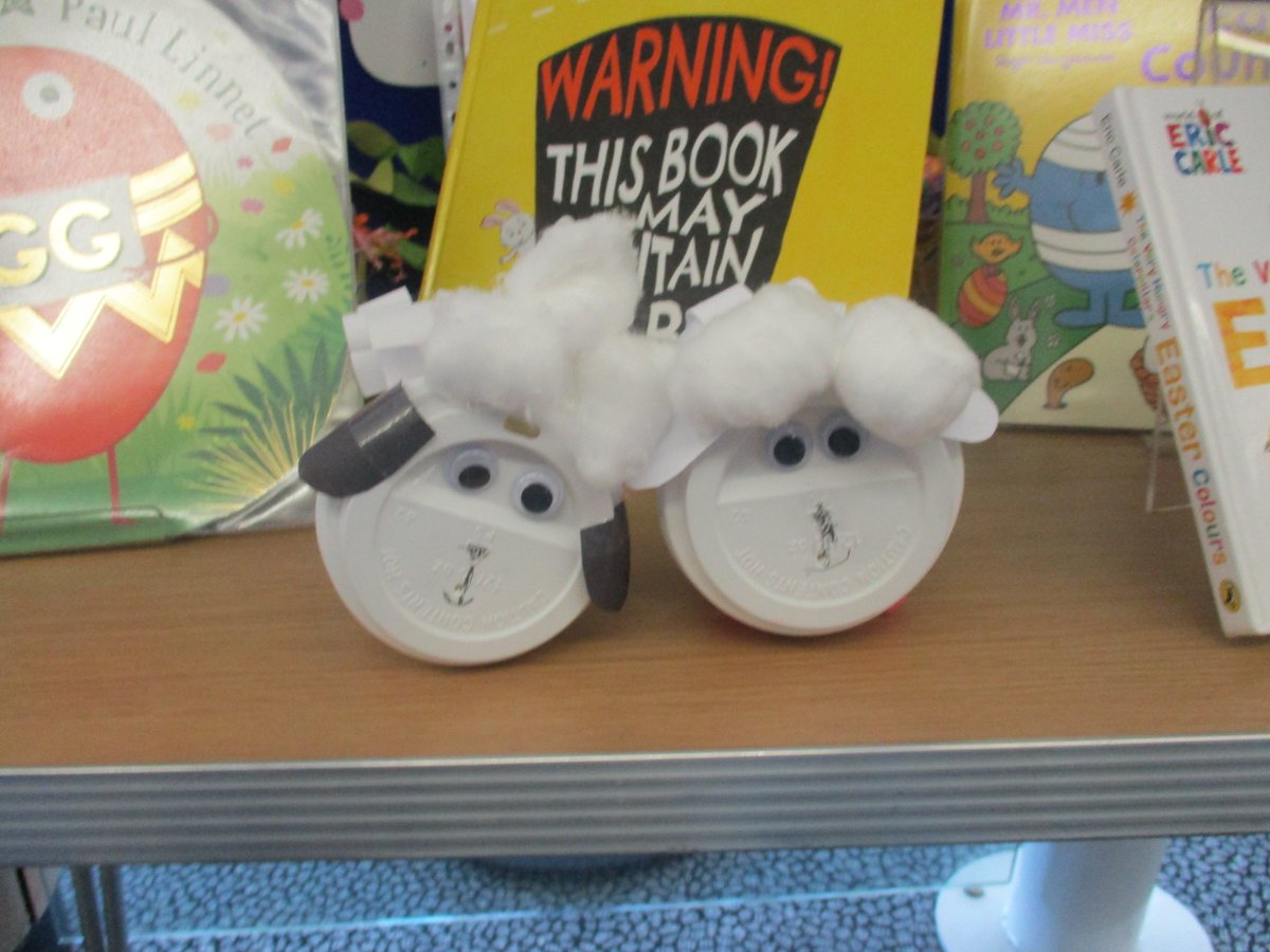 LancsLibraries's tweet image. Children enjoyed making Spring Lambs using recycled materials at #EuxtonLibrary 
Thank-Ewe for coming along!