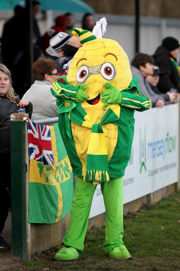 roadracingtog's tweet photo. Up the ‘corn. Good luck Linnets @RuncornLinnets @Finders82 https://t.co/BmkpOjoNIm
