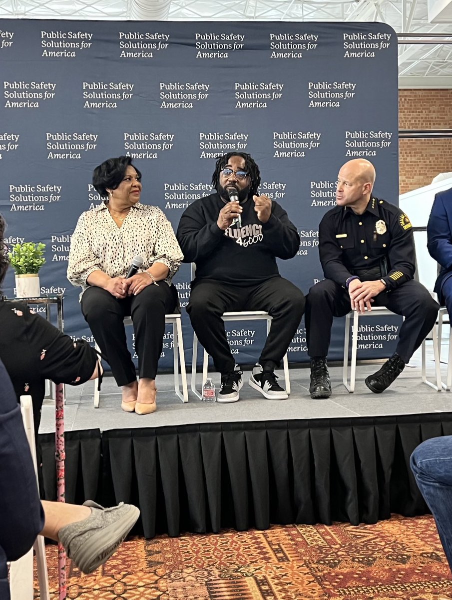 Heal America (@joinhealamerica) on Twitter photo Our changemakers had the best time at the Public Safety Solutions Forum in Dallas❗
✅<a href="/AliceMarieFree/">Alice Marie Johnson</a> and <a href="/antongspeaks/">antongSpeaks</a> were panelists. 🎤
✅@unitedbarriers built his Dallas network.🤝🏿
✅ Candace Fleming, Families of Conviction founder and Summer of Healing grantee, attended.✨ Our changemakers had the best time at the Public Safety Solutions Forum in Dallas❗
✅<a href="/AliceMarieFree/">Alice Marie Johnson</a> and <a href="/antongspeaks/">antongSpeaks</a> were panelists. 🎤
✅@unitedbarriers built his Dallas network.🤝🏿
✅ Candace Fleming, Families of Conviction founder and Summer of Healing grantee, attended.✨