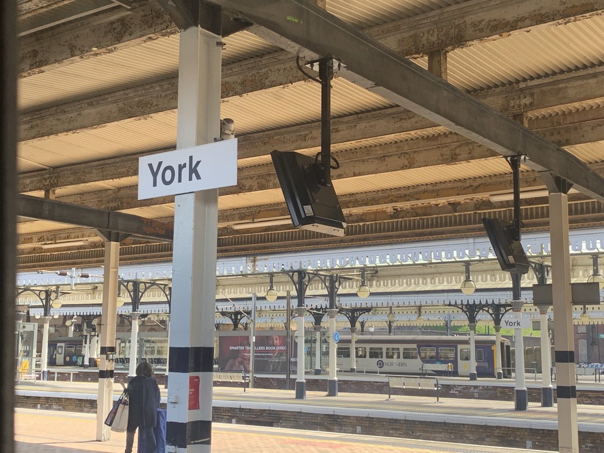 Passing through this beautiful spot this sunny morning, but happily back on Thursday to ⁦<a href="/YorkTheatre/">York Theatre Royal</a>⁩ and happily bringing Jeeves with me. #wodehouseinwonderland