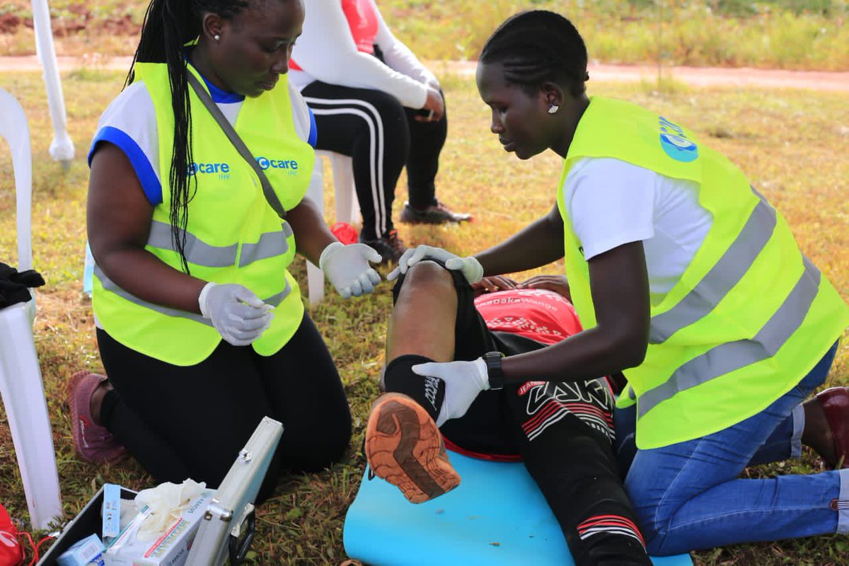A big shoutout to our dedicated medical team who are providing essential care to runners at the #KabakaRun. Thank you for your commitment to the health and wellbeing of the runners.