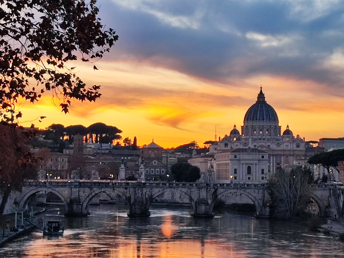 Rome - the magic of the Eternal City. In my latest article, you will find many tips for Italy´s capital city.

khllifestyle.com/blog-entries/r…

#rome #citytrip #traveltips #travelblog