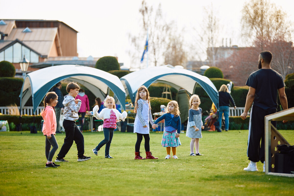 Did you know Shakespeare’s 459th birthday is on 23rd April?

We have a special programme planned to celebrate Stratford’s most famous son.

Across the weekend you can enjoy a vibrant mix of entertainment, performance and family fun.

Find out more: bit.ly/41vEXII