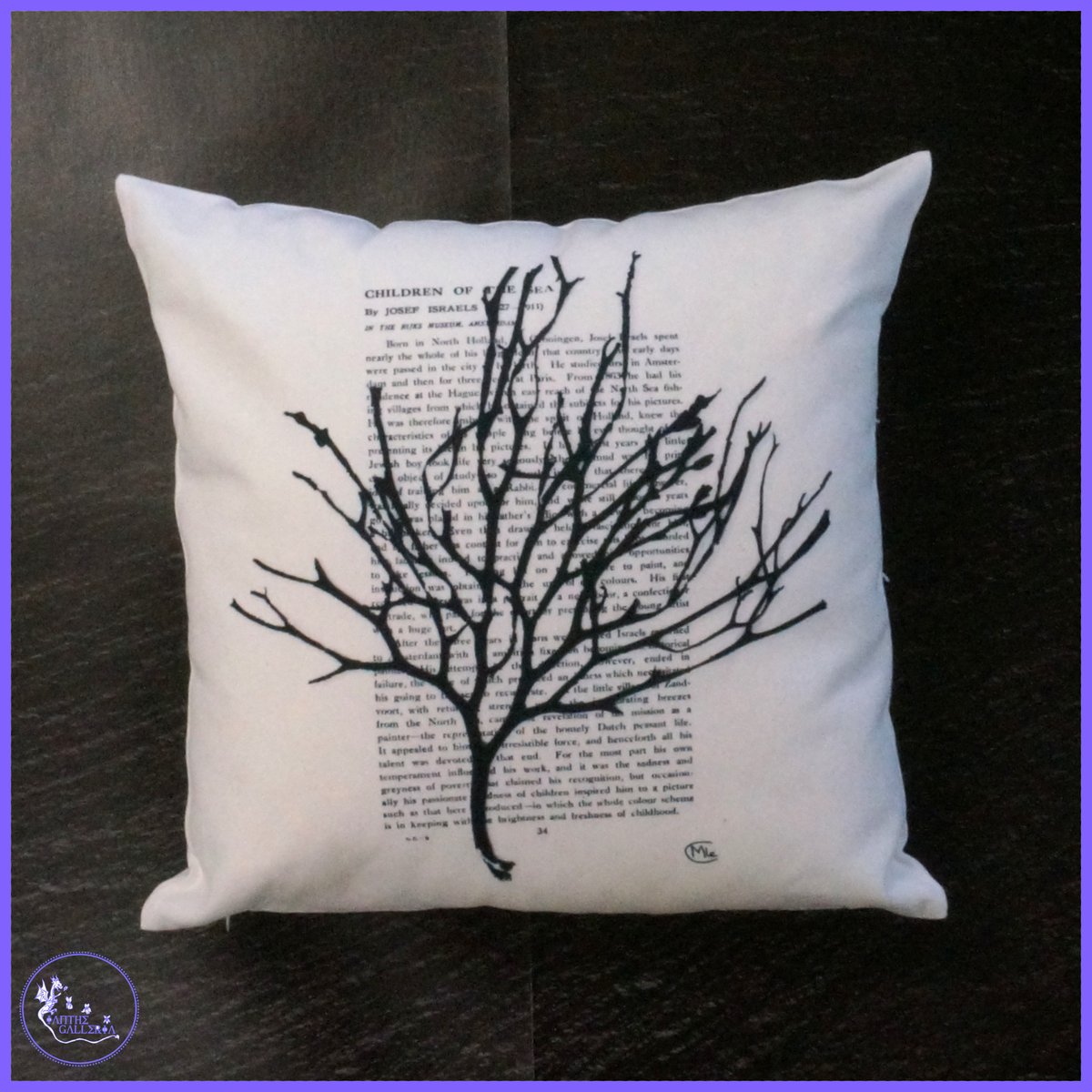 IantheGalleria's tweet image. U - Under The Sea.
I&apos;m cheating a little here but did you know we have used washed up Seaweed to create some of our Original Artwork? These are our Seaweed Canvas Cushions. 
ianthegalleria.co.uk/.../cat_170766…...
#AMZart #AprilAlphabetChallenge #AlphabetChallenge #FluffedUpFriday #EarlyBiz