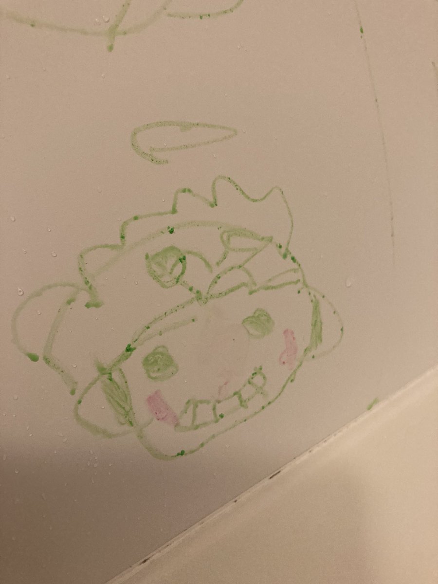 gumarinco's tweet photo. ちょ！！娘(5)が千空とコハクとクロムとゲン描いてくれたよ！？
めちゃくちゃ可愛いな！！
コハクそっくりだよ！！ https://t.co/Q50IjM0B7p