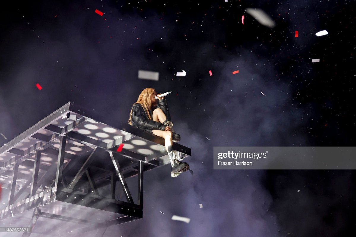 16rcsie's tweet photo. ai cắt logo ra giúp tui được không 🫠
ROSÉ AT COACHELLA
#ROSÉCHELLA #ROSÉ
#BLACKPINKatCOACHELLA https://t.co/MQ4oaCbIN5