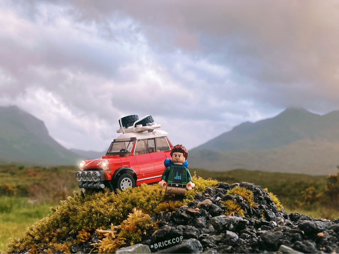 Little #RestDay tip.

‘Do the stuff, buy the thing, life’s short go out on a whim.’ - #Brickcop ☺️💯

Whatever you get up to, switch off and have a blast.

#ThinBlueLine #RestDaysBestDays #SundayFunday #MiniAdventure ☺️🚨