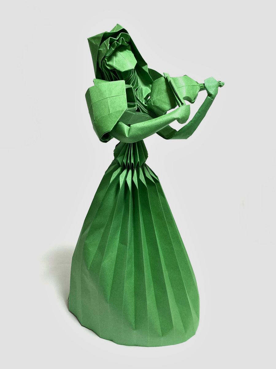 バイオリン奏者/Violinist 」 創作:北條高史 制作:S.A.(建築学科3年