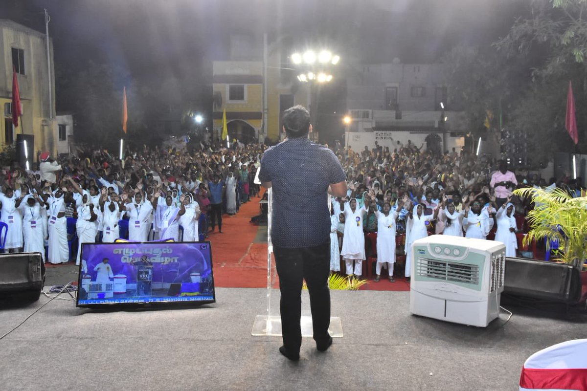 bensamuel95's tweet photo. Sharing the Gospel of Christ is the utmost responsibility that’s bestowed upon you and me! last evening at Pattabiram was a blessing to many souls. Thanking connectochrist ministries for having me. https://t.co/DTKGgbXZ7Z