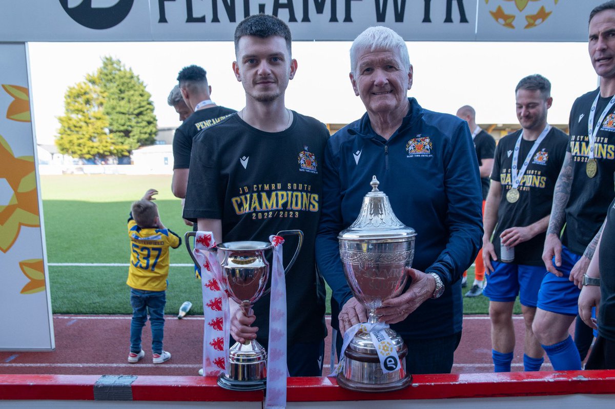 Barry Town United 🏆 tweet media