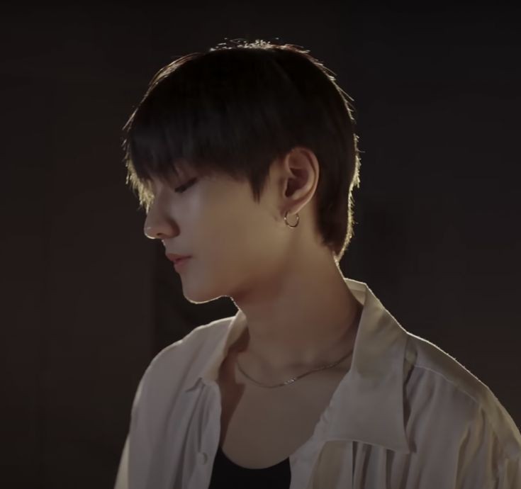 the archer 🏹
a #sunwon au — #POCKETZonEvent

where archer (jw), a man who always hated his name and hated how he almost had the same name as his childhood friend who became his rival, hunter (sn). 

despite their rivalry and recklessness, will they choose to stay or let go...