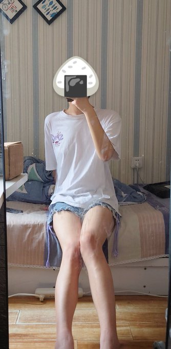 又可以在家穿清凉的衣服了 https://t.co/9EpOXEBvSH<a href="/tag/%E4%BC%AA%E5%A8%98"class="tags"><span>#伪娘</span></a>