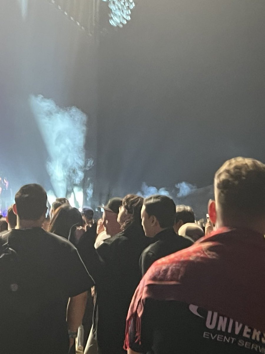 BuzzingPop's tweet photo. #Jungkook spotted at #Coachella. https://t.co/Q91K851uUP