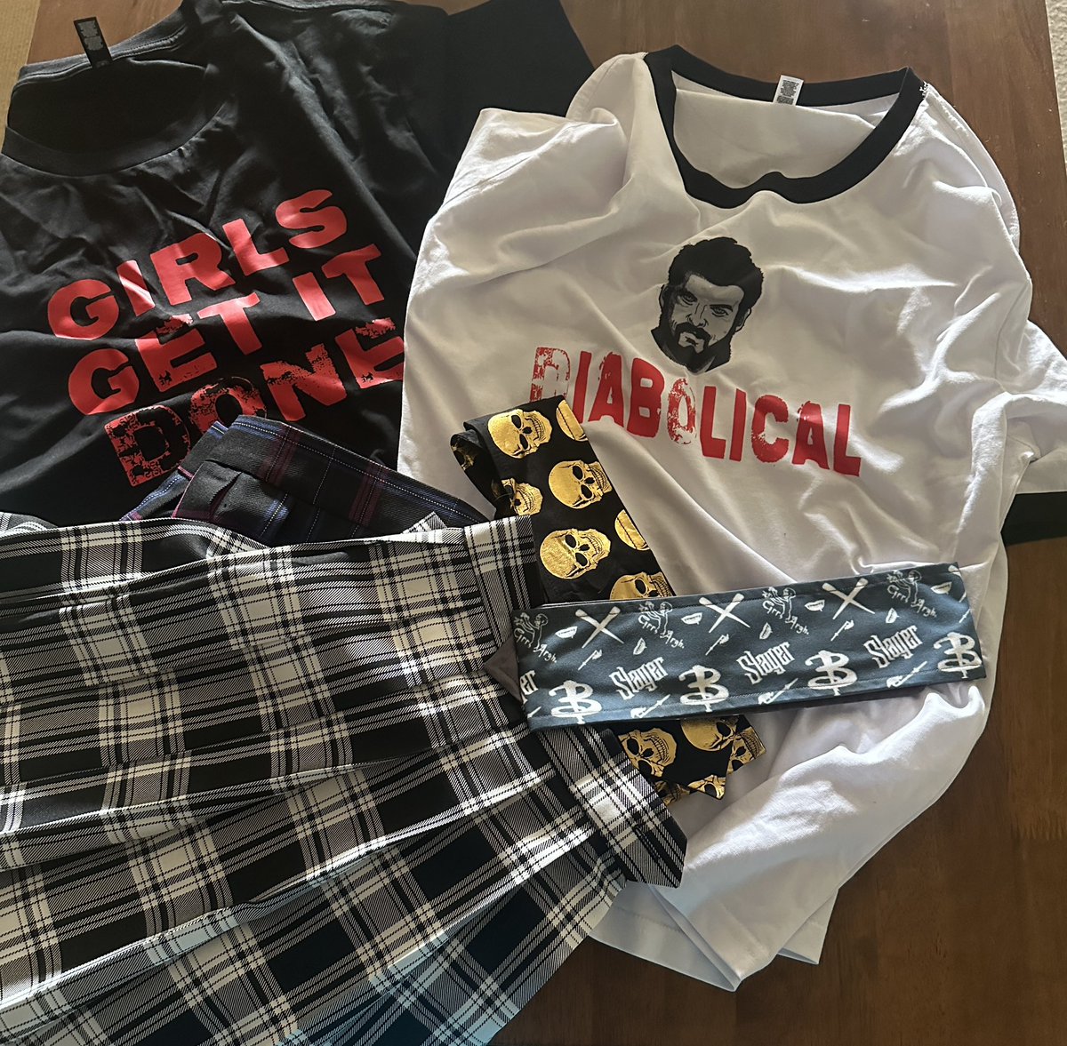 Lea Emery tweet media