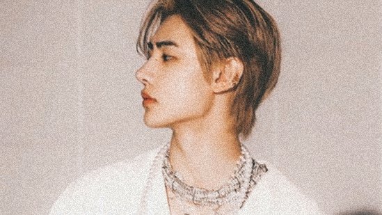 two broke guys 

a #sunsun series au where sunghoon, a rich socialite who lost all of his wealth because of an unfortunate event, meets sunoo, a man who struggles with life's challenges.