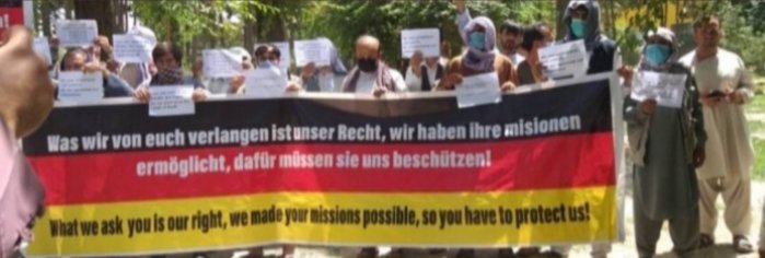 ArashArbabi3's tweet photo. @GizFormerstaff @BMZ_Bund @derspiegel @UNHumanRights Which kind human rights are alive in the world specially in Germany  that more then a year are that we are calling that we are at high risk ! No one are care about  everyone ignored us ! Is this human rights?
@ABaerbock 
@NancyFaeser 
@Bundeskanzler 
@C_AB_ 
@GoeringEckardt https://t.co/zvvkKZP9jK