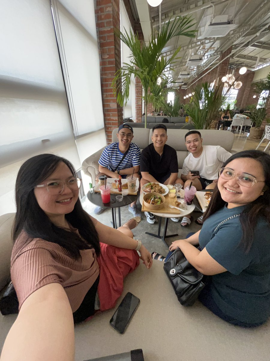 reeeiiintot's tweet image. #Aurora2023 gang