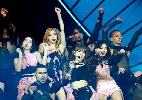 IsiBlinkCCSM's tweet photo. De verdad estoy tan orgullosa de todo lo que han logrado! tan orgullosa de amar, admirar y apoyar a @BLACKPINK con todo mi ♥ son mi felicidad! Miren donde están mis niñas, ustedes lo lograron después de años de esfuerzo y sacrificio! Las amo♡
#BLACKPINKatCoachella #BLINKCHELLA https://t.co/xNmBrENmDD