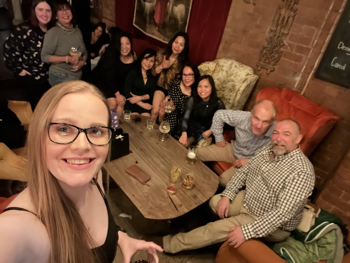 Oh what a night! I actually went out out for some drinks with old friends! Annee turns 70, I experienced how nice Kelham Island is for a night out, and that they have video games in a nightclub! 🫨