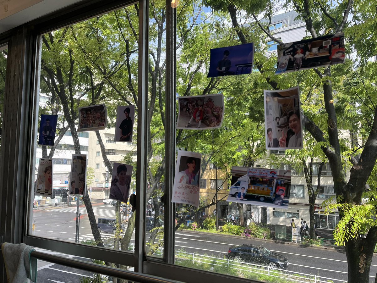 GAPの功労者セイント様
お誕生日カフェイベントに
行ってきました🥹🥰
ドリンクも美味しかったですー！☺️🇹🇭

セイントさん25歳
おめでとうございます㊗️

フリベキファンの皆様もぜひ〜☺️
フリベキもやりたいなぁ🥰

#セイントは25歳になります #HBD25thProject4Saint
SAINT 25TH HBDMUMU
#25thSAINTDay