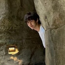 RJSHLOOK's tweet image. peekaboo