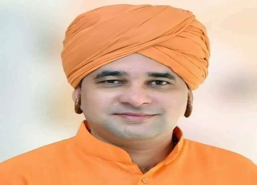 अलवर सांसद महंत बालक नाथ जी को जन्मदिवस की हार्दिक बधाई एवं शुभकामनाएं । मैं ईश्वर से आपके उत्तम स्वास्थ्य एवं दीर्घायु जीवन की कामना करता हूं।  
<a href="/MahantBalaknath/">Yogi Balaknath (मोदी का परिवार)</a>