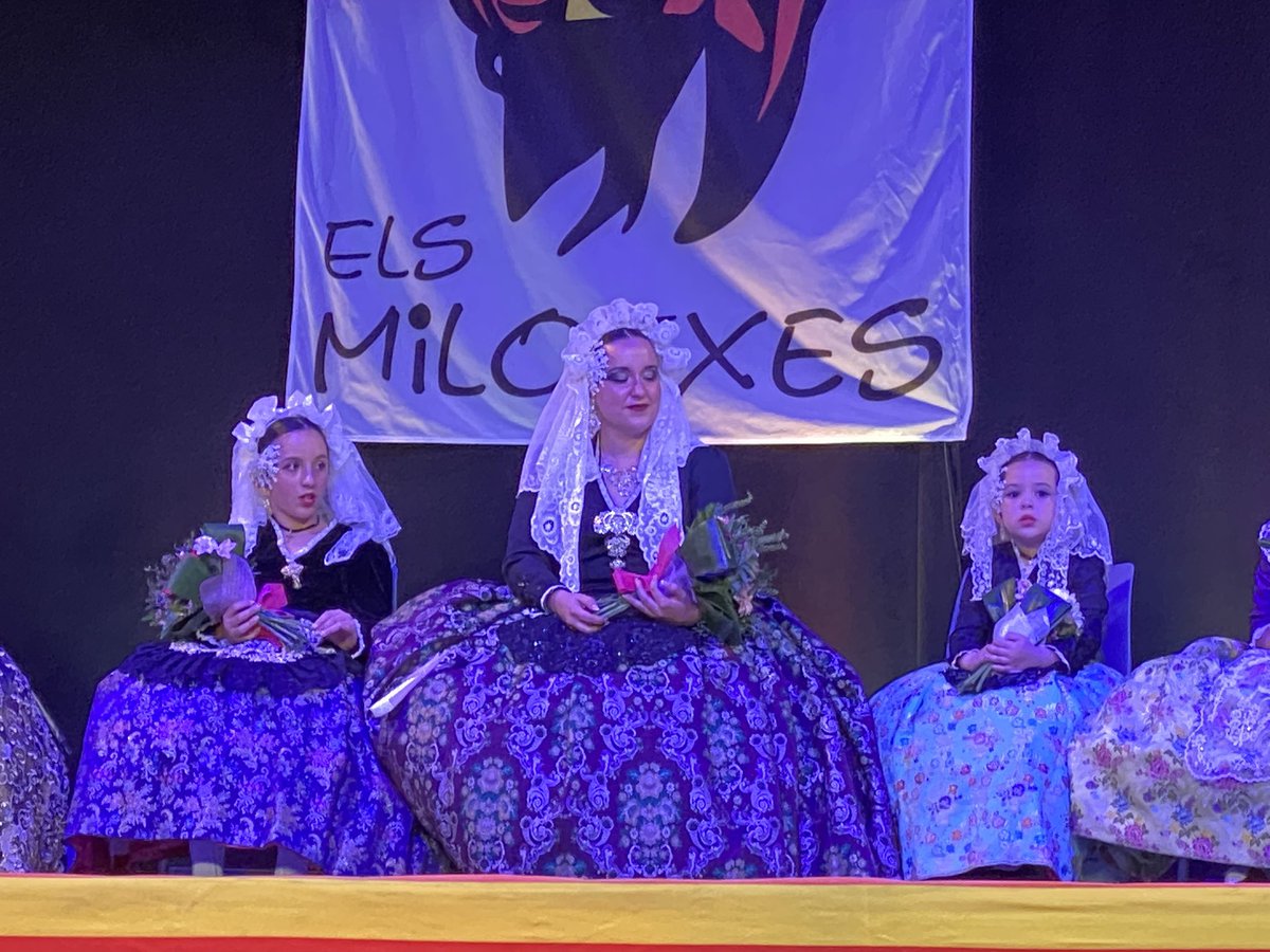 JoseLSaezPastor's tweet photo. Se homenajeó a Pedro Grimao y Antonio Luna.
Muchas felicidades #Belleas #Comisión #Milotxes y gracias por vuestro trabajo e implicación en las fiestas de #Hogueras #Guardamar #ConcejalíaFiestas @Guardamar_Ayto https://t.co/yoRF8uNcmB