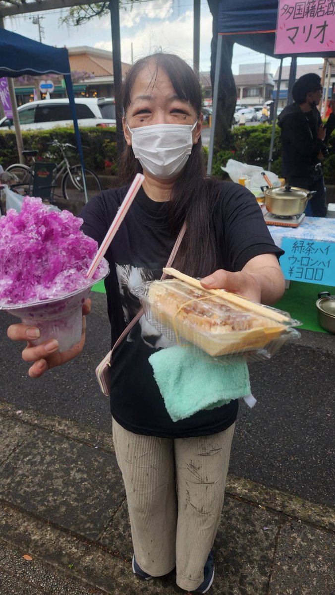 SuiOff's tweet image. #藤テラス 
雷様ゴロゴロ⚡
一雨通りすぎ、過ごしやすくなりました(*^-^)

いつもと違う藤通り
ゆっくり散歩しながら楽しん出ね！
藤色のかき氷みーつけたっ！
#春日部　#藤広場