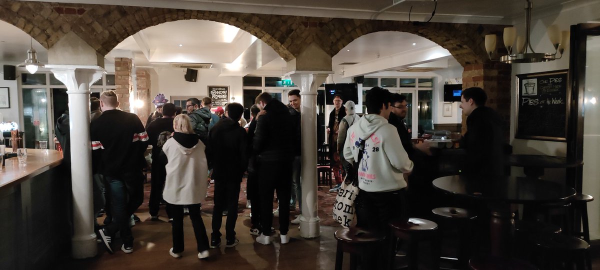 cali ☾ tweet media