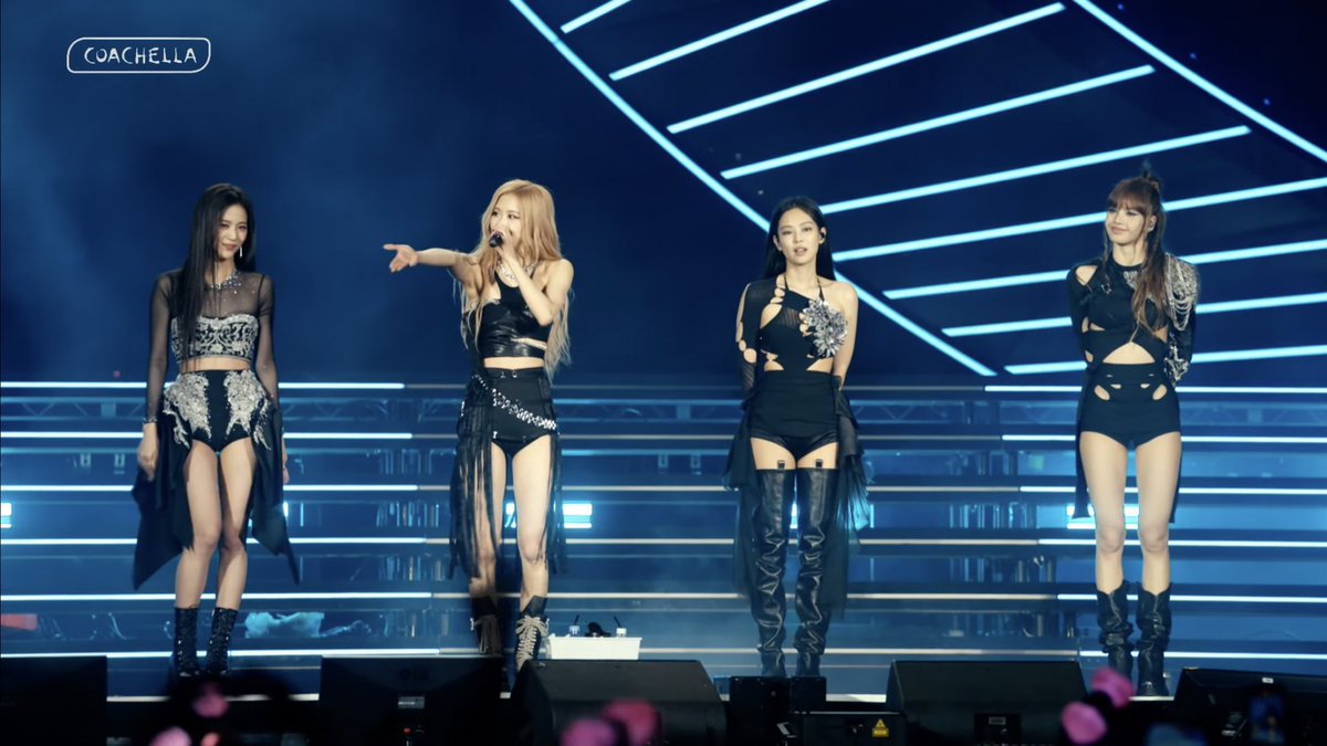 [ARTIGO] Los Angeles Times sobre o #BLACKPINK no Coachella:

“Blackpink é O MELHOR GRUPO DO K-POP e tornou o Coachella maior, melhor e mais relevante por estar aqui.”

🔗 latimes.com/entertainment-…