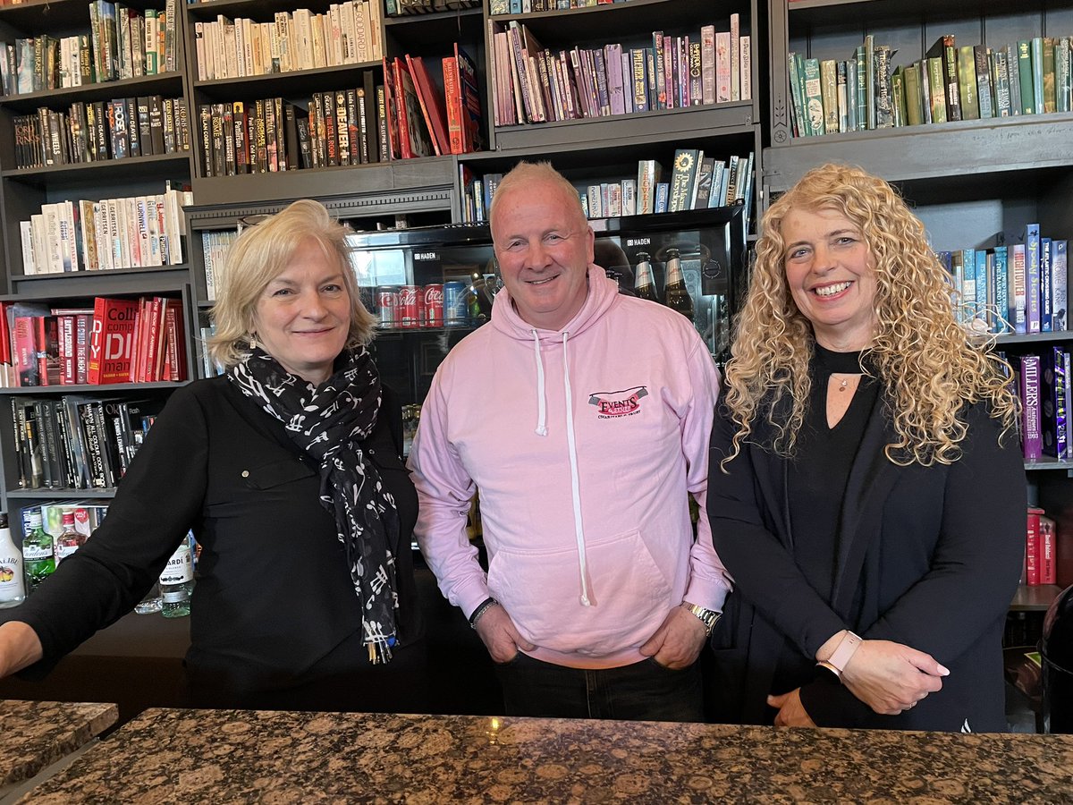 EsswCTrust's tweet photo. The Palace goes pink for pig racing!
The @Theatrepaignton recently hosted ESSW Charitable Trust for another successful pig racing night in @StageLeftDevon and turned the building a piggy pink to match 🐽

Find out more about our fundraising here >> https://t.co/fjsXxGsJvI https://t.co/XXEyYm5DAT