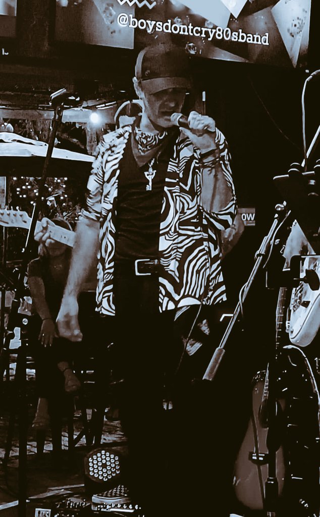 ziggysiete's tweet photo. About last night...Boys Dont Cry Band live at Sunset Tavern 🔥🎶💥
#southmiami #miamirocks #boysdontcry80sband #80srock #80salternativerock #80snewwave #ziggysiete #Ricardoanthés https://t.co/L1FVNyFFXr