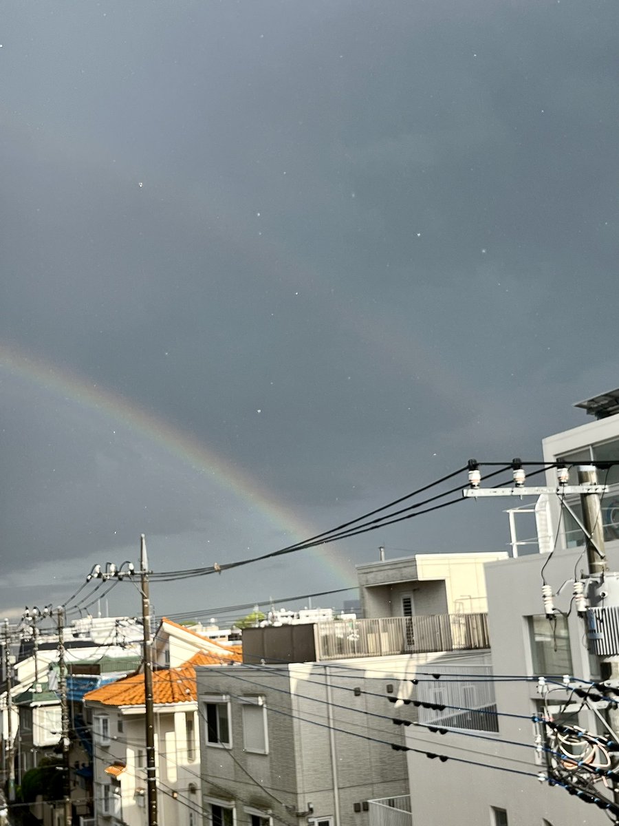 northspring310's tweet photo. うっすらダブルレインボー🌈🌈✨

いいことありそう🥰

@練馬区

#イマソラ
#ゲリラ豪雨
#虹 https://t.co/nFgczPRYUU