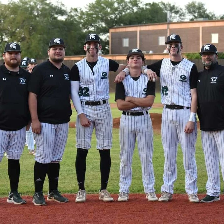 Warriors improve to 22-8 with 10-0 over Rapides on Senior Night.