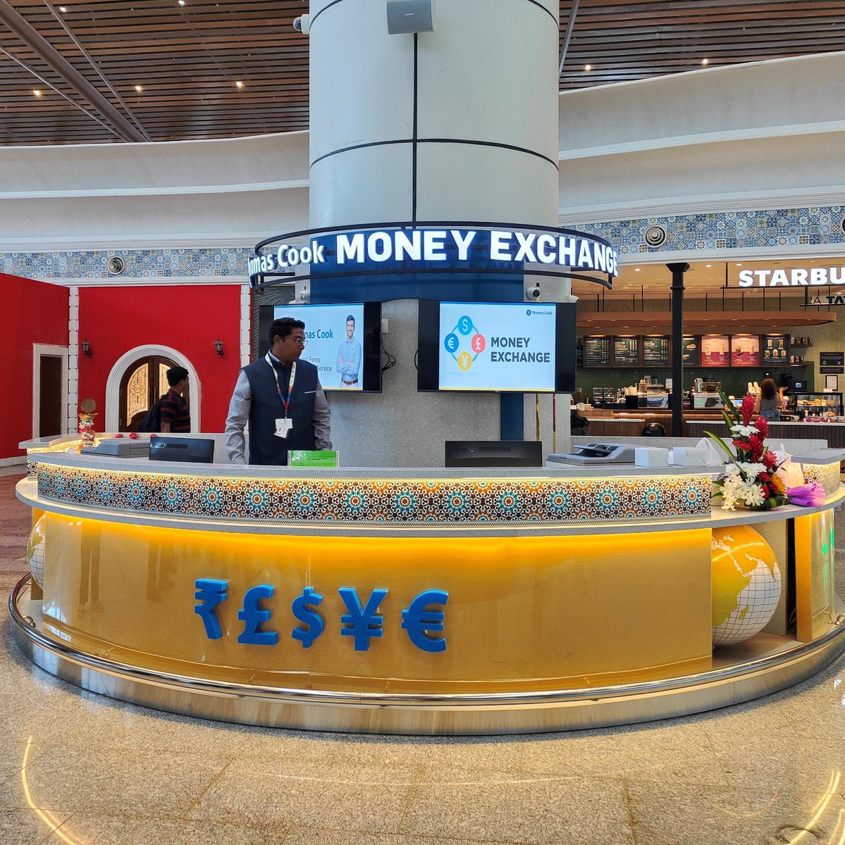 miagoaairport's tweet photo. Need to exchange currency for your trip? Our airport has currency exchange services available for your convenience.
#currencyexchange #travelconvenience #gox #gox #goxlive #miagoaairport #manohatinternationalairport #feelgoa
@tcookin https://t.co/PkaBtqKlCx