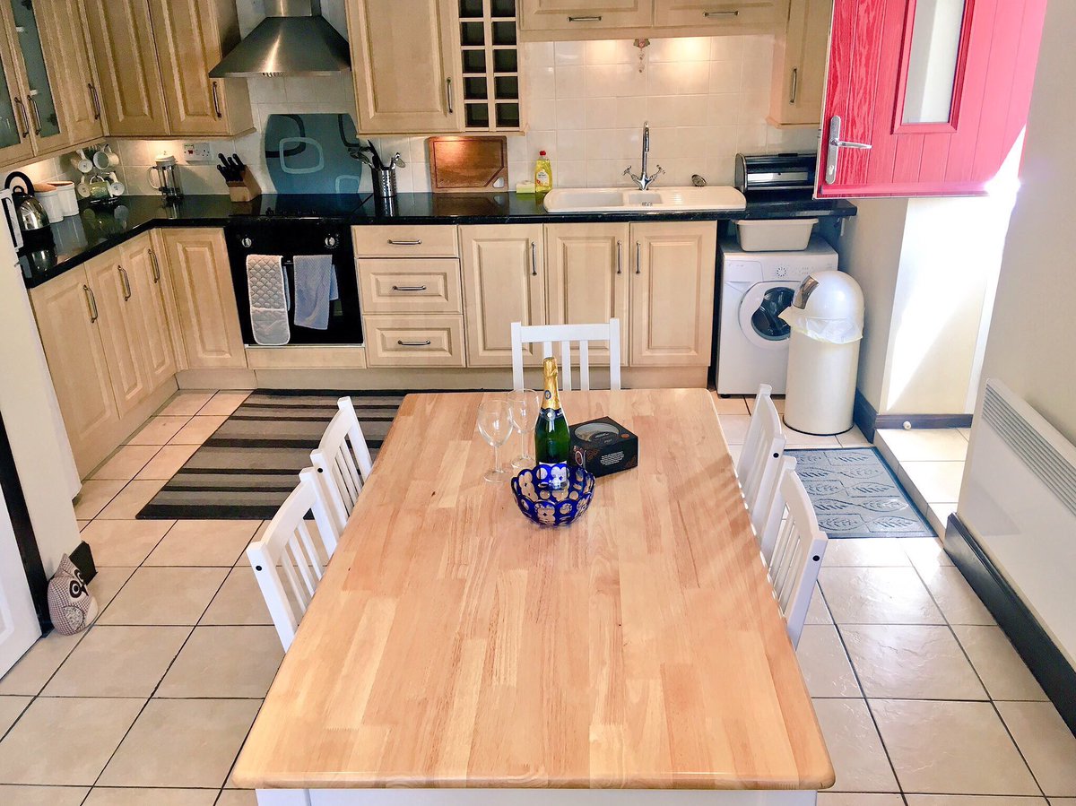 MatJobson's tweet photo. Our last availability until July 
20-23 May 
3 nights for £350 (reduced from £500)
Seahouses holiday cottage sleeps up to 4 in two bedrooms
Dogs welcome at no extra charge 
#Northumberland #Seahouses https://t.co/3G19xMEDZE