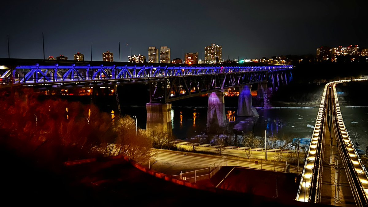 thefirstjoel's tweet photo. Thank you @CityofEdmonton for helping us celebrate the last day of National Medical #labweek! 💜🥼

#seetheunseen #seethelab #nmlw23
#lightthebridge #indigolabcoat #yeg #medlab https://t.co/7YZ6u6kNC7