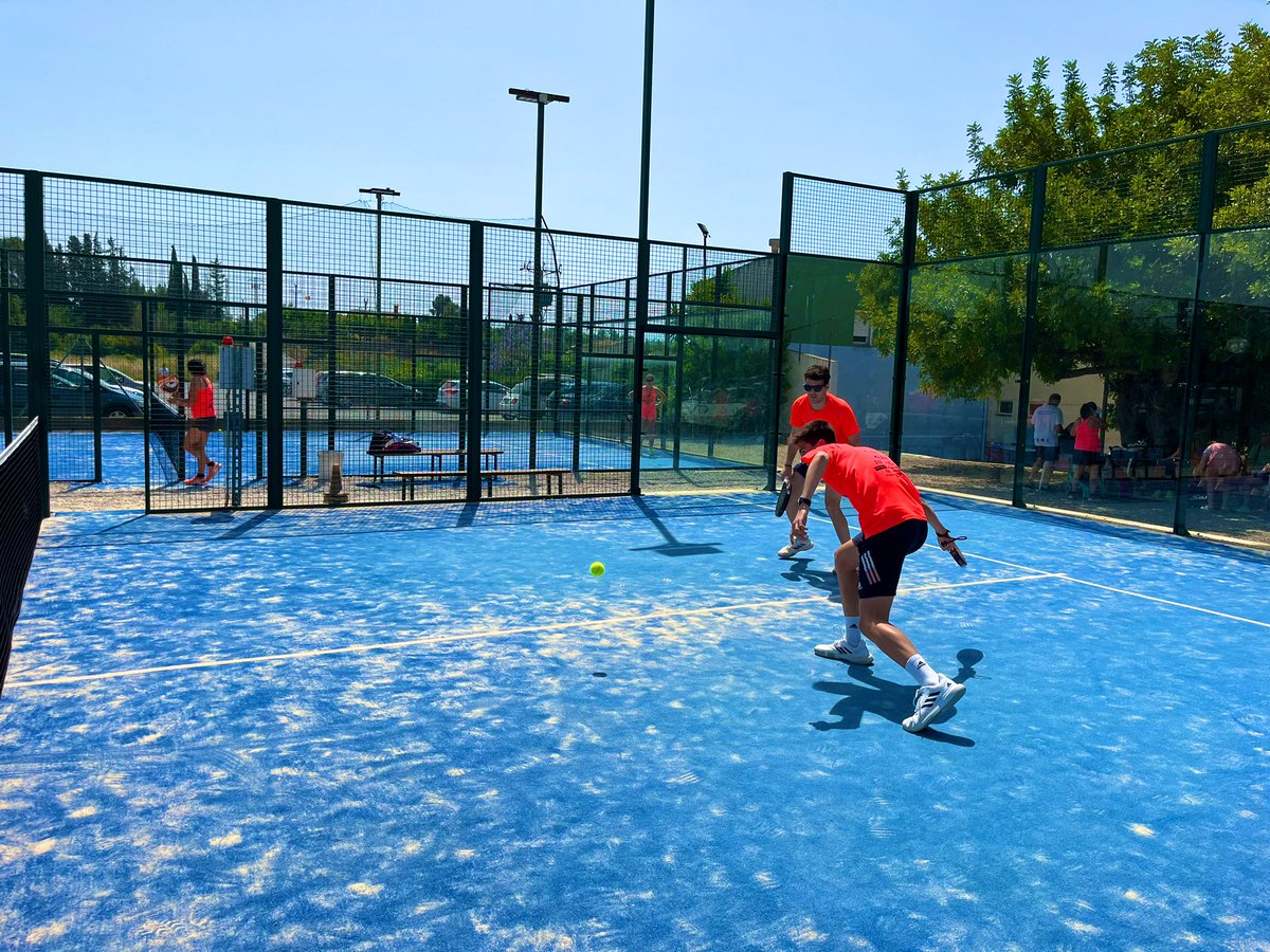 ☀️Bon dia!

🎾 Avui podrem gaudir a les nostres instal·lacions de les finals de l’Open de la <a href="/FCatalanaPadel/">FCP - Federació Catalana de Pàdel</a> 

🕑 A les 10:00 les finals Femenina i  Consolació.

🕑 A les 11:30 final Masculina.

🍻Al finalitzar podrem gaudir de la nostra terrassa i fer una cervesa plegats.