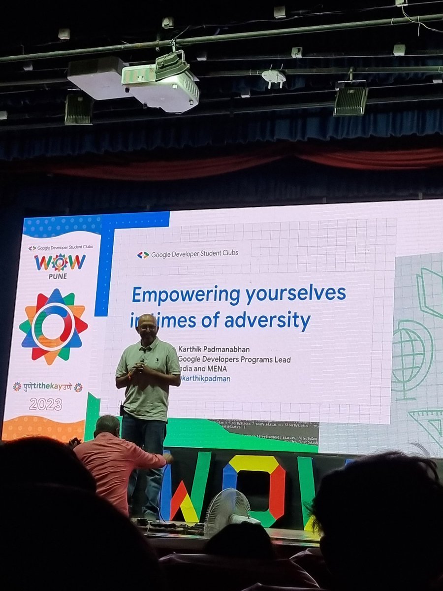 Nipun_exe's tweet photo. What an interactive and inspiring session by @karthik_padman sir at #gdscwowpune.
#letswowpune #GDSCWoW
#पुणेtithekayउणे https://t.co/cQxxZPAdYV