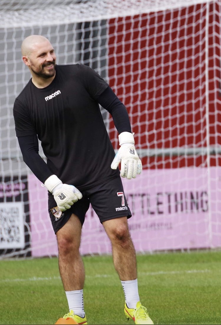 cambelford's tweet photo. That clean sheet feeling 👌🏼🧤⚽️ @Ref1ex__ https://t.co/ofgrQcaDdm