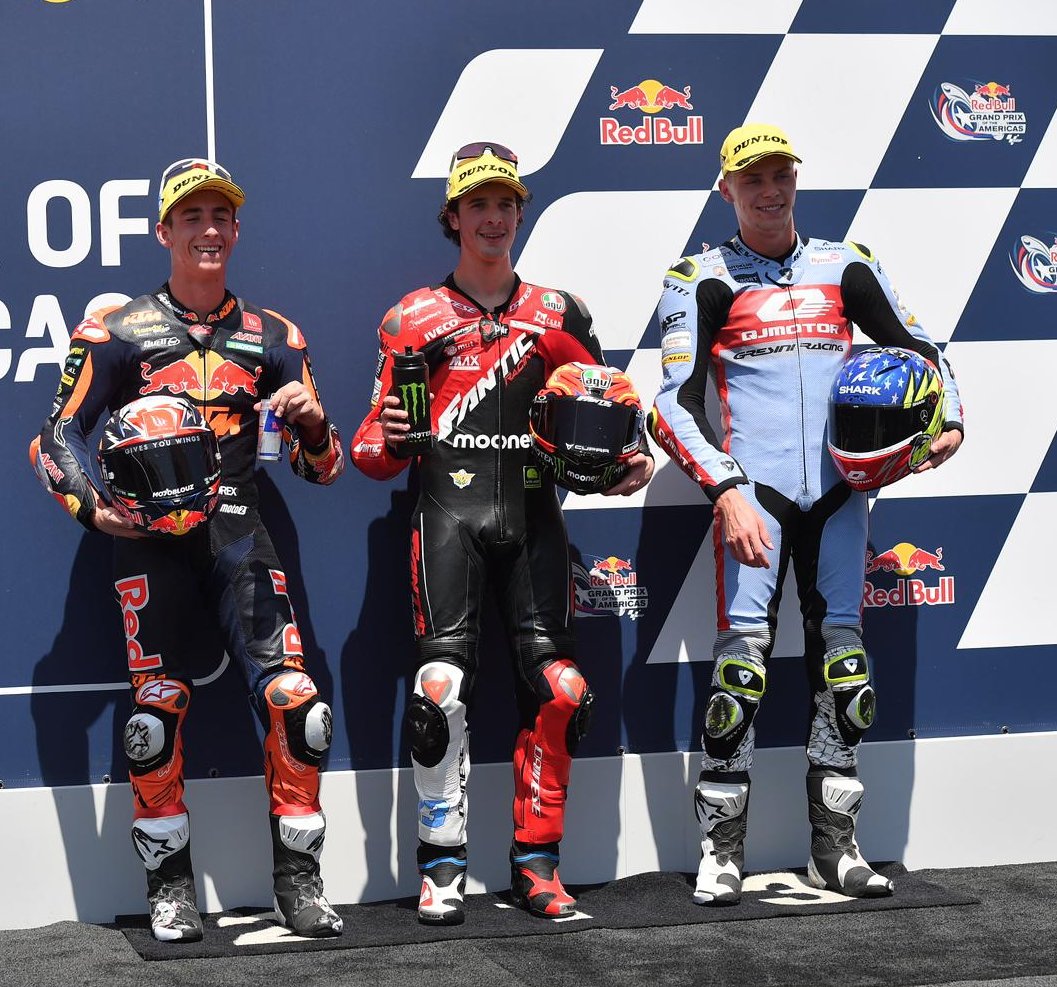 gife59's tweet photo. CELESTINO VIETTI IN POLE
Il pilota piemontese ha regalato la prima pole position al neonato team FANTIC Moto 2 sull’impegnativo circuito texano. #dainese #Moto2 #fanticmotor #vr46ridersacademy #agvhelmets https://t.co/hKsr0hDqt1