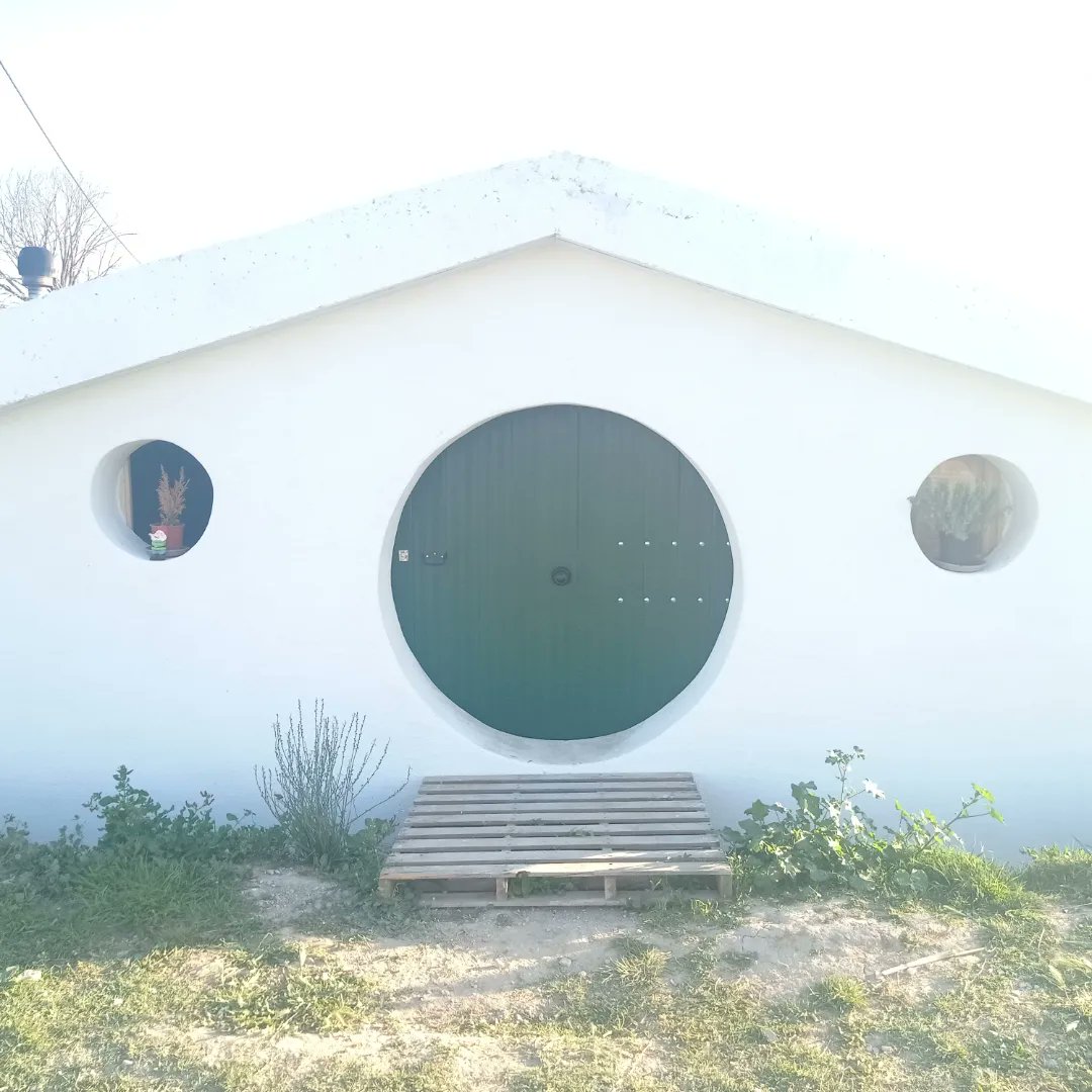 Smial_Ramoburgo's tweet photo. Habemus Hobbit Door!!!💪💪🥰

Por fin hemos podido colocar la Puerta Hobbit en el SMIAL y ha quedado maravillosa, no creéis??👏👏😍

Contadme qué os parece!!😉

#hobbithole #hobbitdoor #hobbits #smialramoburgo #smial #hobbithouse #construcción #lotr #elseñordelosanillos https://t.co/HcSkeZXc4X
