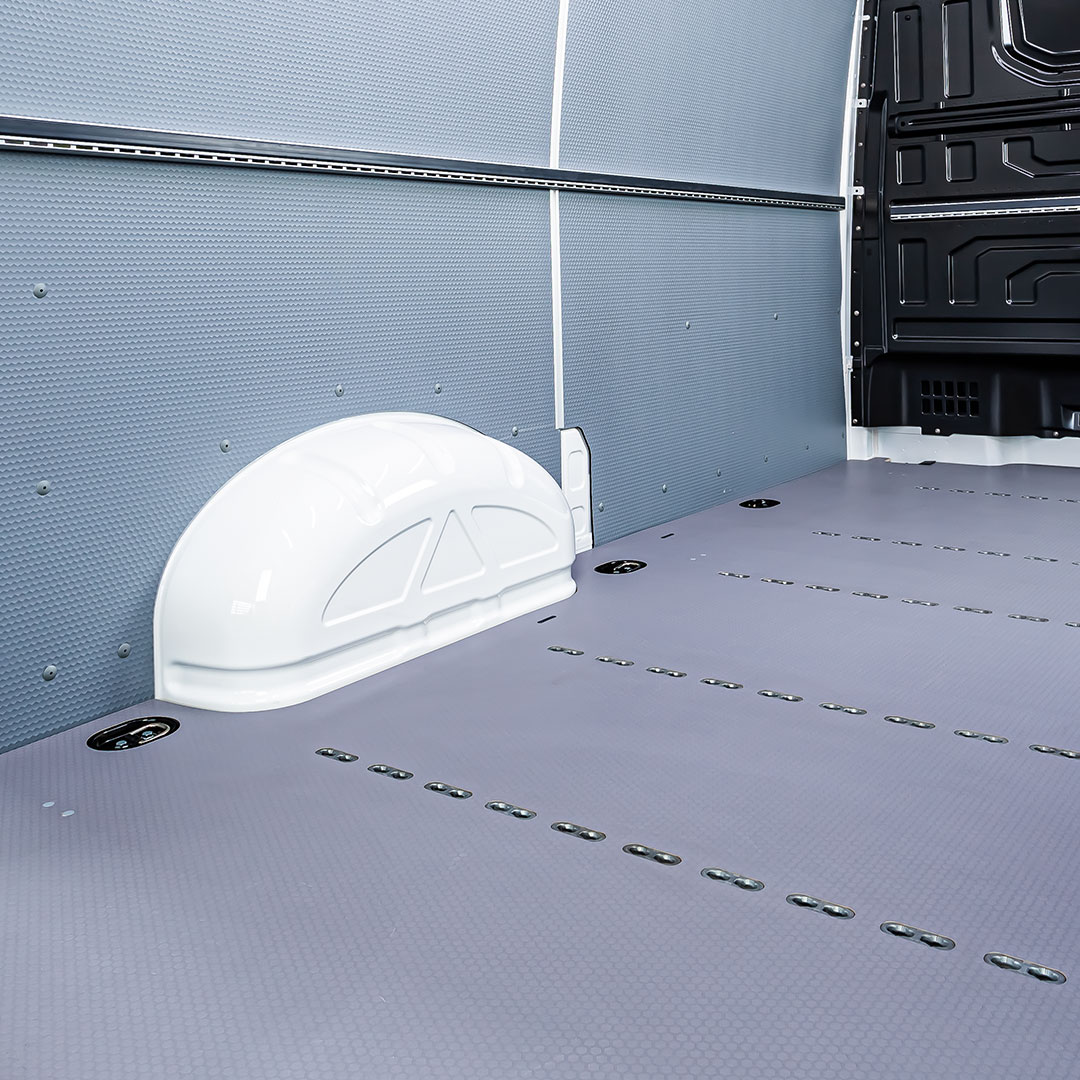 ✅ Sensible load securing begins with the correct lining of the interior of the vehicle. 
With integrated ProSafe lashing points, our SoboPro floor provides the foundation for stable and fast fastening. 
Want to learn more about our product? 👉 bit.ly/41aGTpY