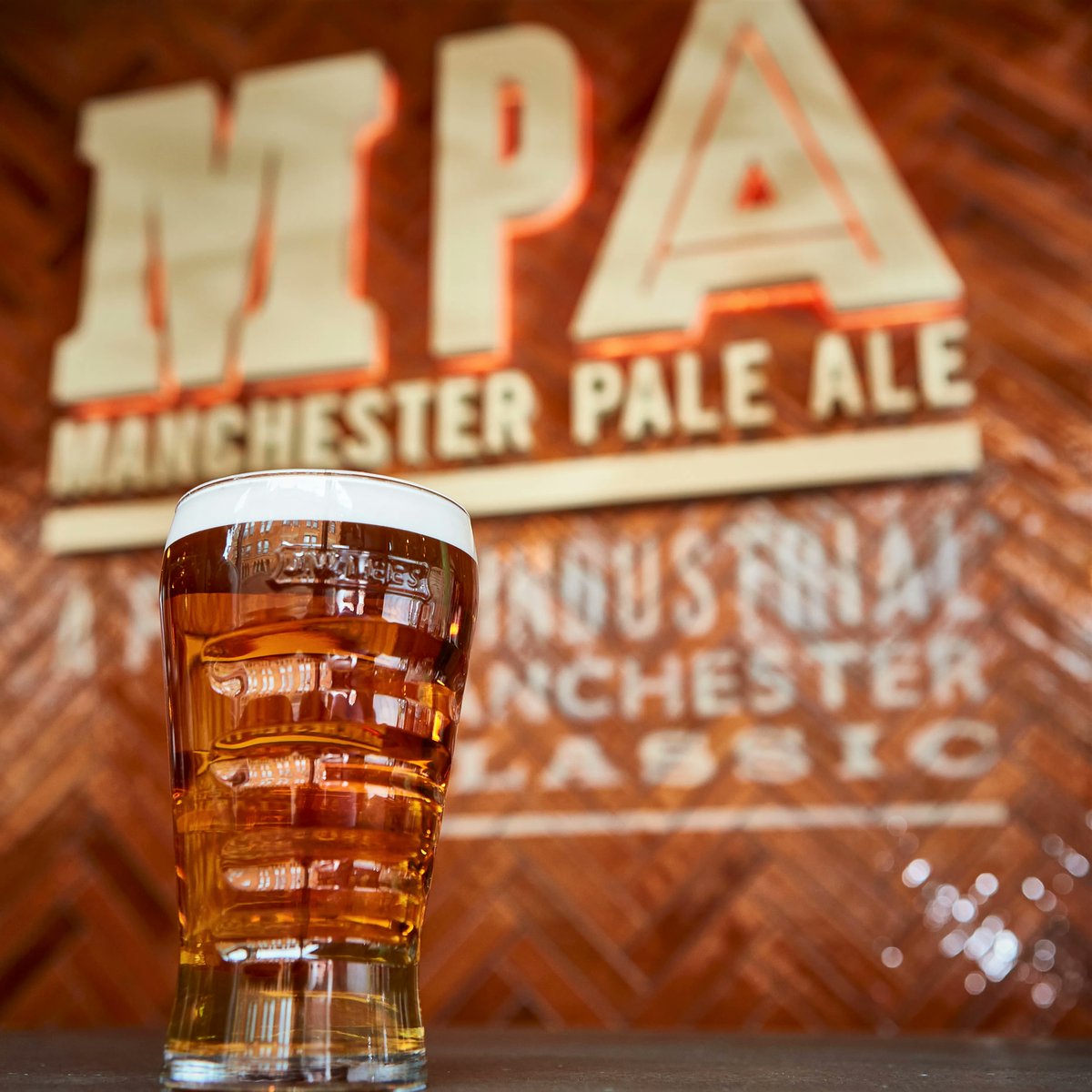 Good luck to all the runners in today’s Manchester Marathon – if you need a spot for a beer and a bite to eat after the run, we know a place… 👀🍻 <a href="/RainBar_Mcr/">Rain Bar</a>