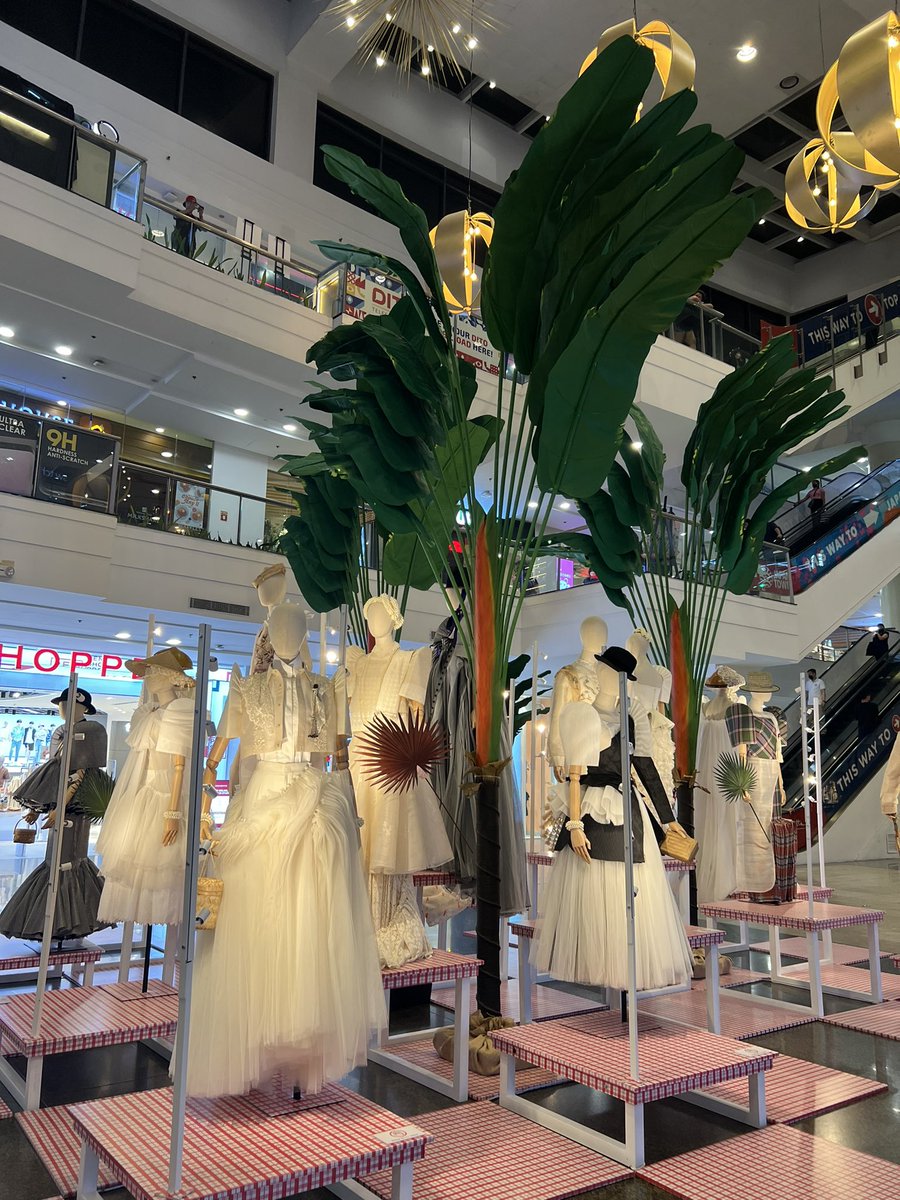 artnipatola's tweet photo. Want to see fresh or out-of-the box takes on the balintawak Filipiniana? Visit the Ternocon exhibits held across Glorietta, Greenbelt, and the Ayala Museum. Exhibits run until today (April 16, 2023) Entrance is free ✨🇵🇭 #ternocon3
More photos under the thread 🧵 https://t.co/9RdPZE3BUP