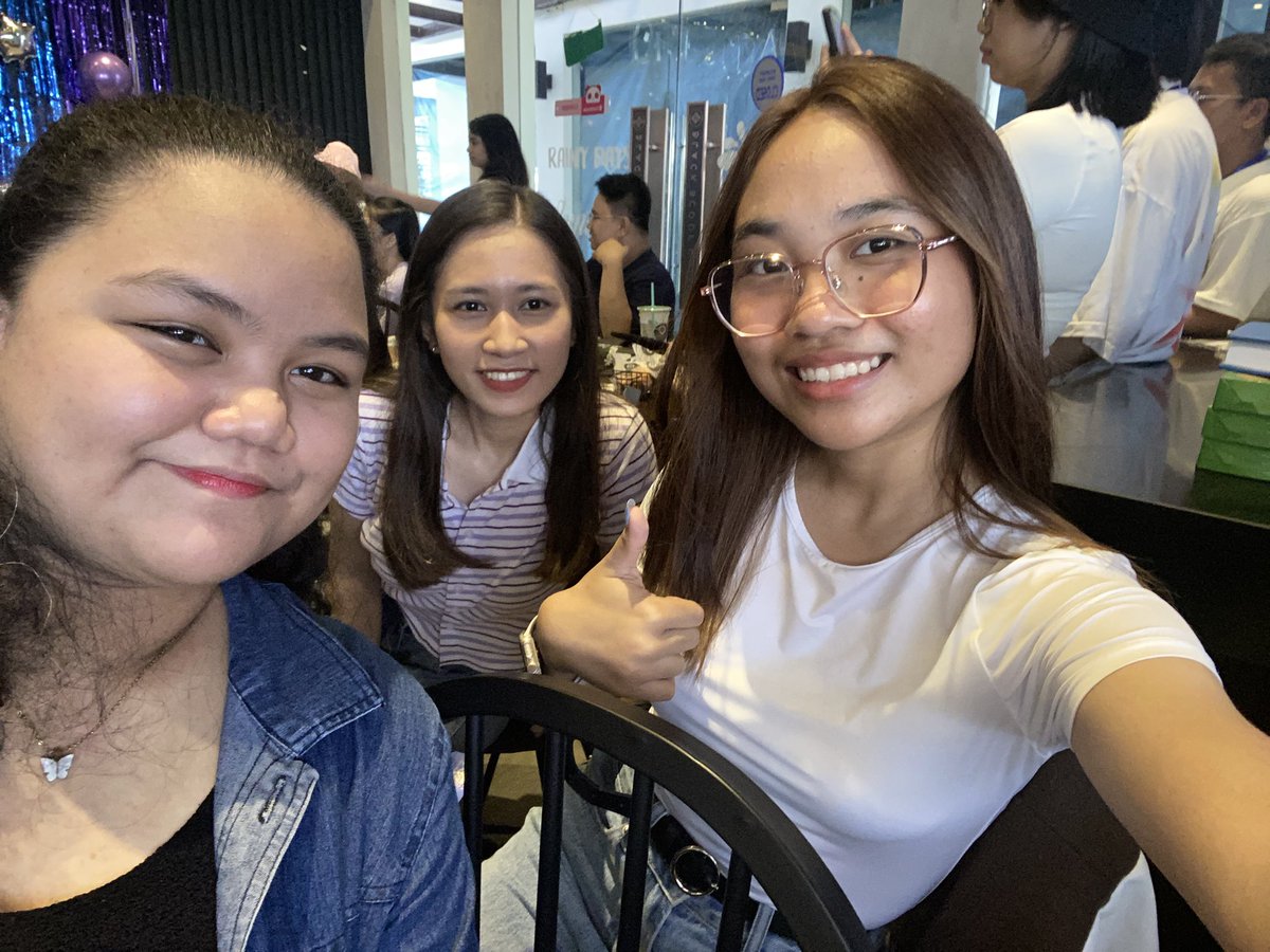 prodbycbl's tweet photo. WE ARE HERE !!
Please approach our CBL representatives and show us your tweet to successfully claim your chosen photocard.
Thank you, DREImers !
#ProdByCBL #DREIminWithTheDreamTeam https://t.co/OSxWJJfqVR